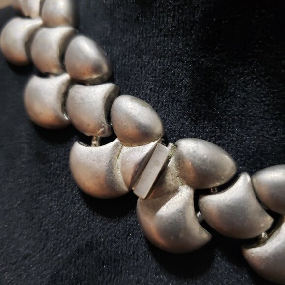 Women Fashion Silver Tone Asymmetrical Shape Link Choker Necklace - Picture 6 of 6